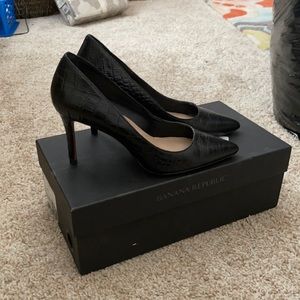Black Banana Republic Heels